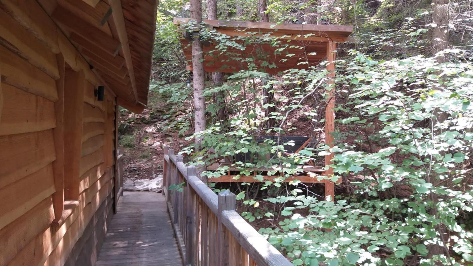 Les Cabanes Des Pins Sylvestres Saint-Martin-Vesubie Luaran gambar